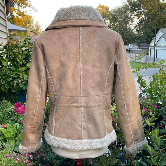 Columbia Sportswear Company Faux Shearling and Suede Short Coat Size Small - Picture 8 of 15